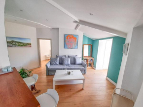 Top floor appartement - central